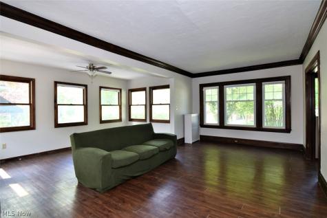 2661 Shaker Road Cleveland Heights OH 44118