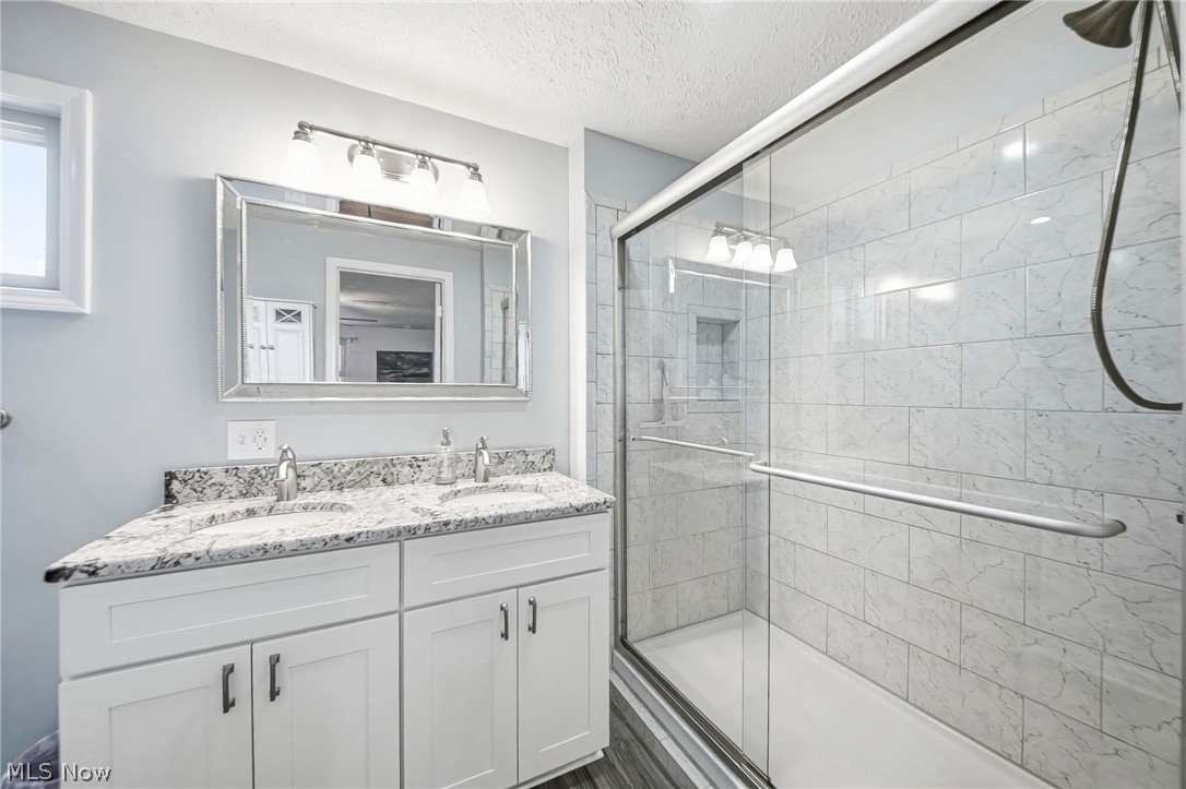 27631 Edgepark Boulevard North Olmsted OH 44070