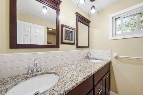 27631 Edgepark Boulevard North Olmsted OH 44070