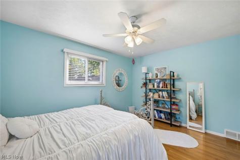 27631 Edgepark Boulevard North Olmsted OH 44070