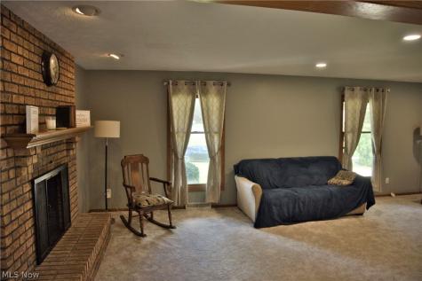2758 Parkplace Drive Uniontown OH 44685