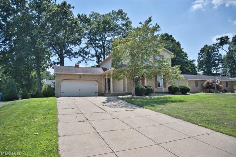 2758 Parkplace Drive Uniontown OH 44685