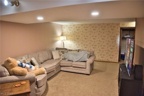 2758 Parkplace Drive Uniontown OH 44685
