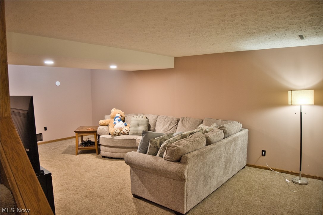 2758 Parkplace Drive Uniontown OH 44685