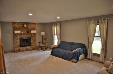 2758 Parkplace Drive Uniontown OH 44685
