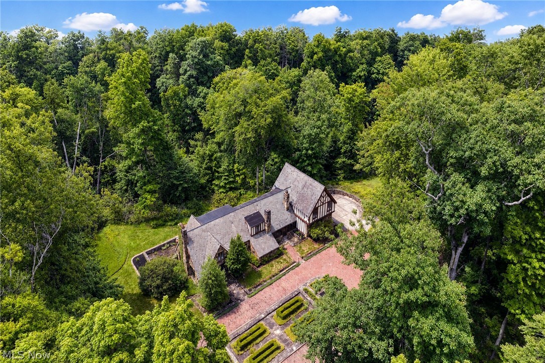 7905 Old Mill Road Gates Mills OH 44040