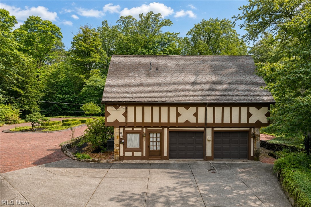 7905 Old Mill Road Gates Mills OH 44040