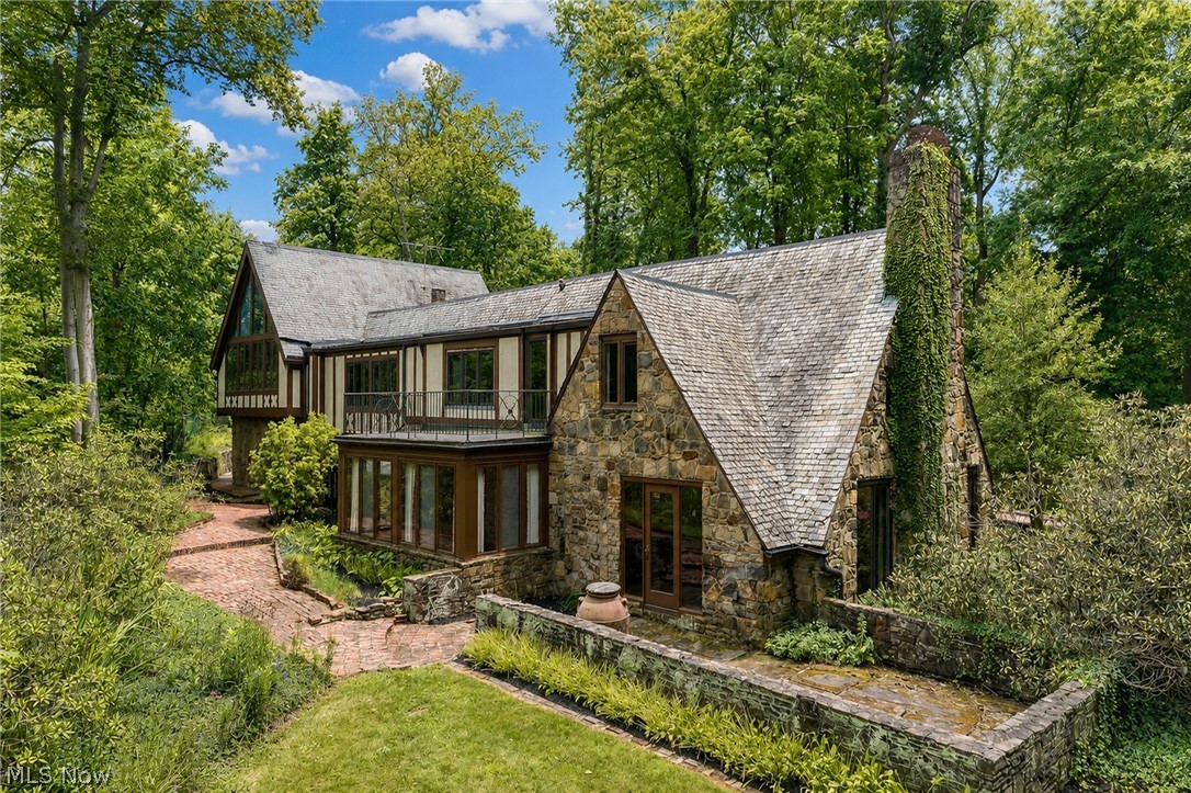 7905 Old Mill Road Gates Mills OH 44040