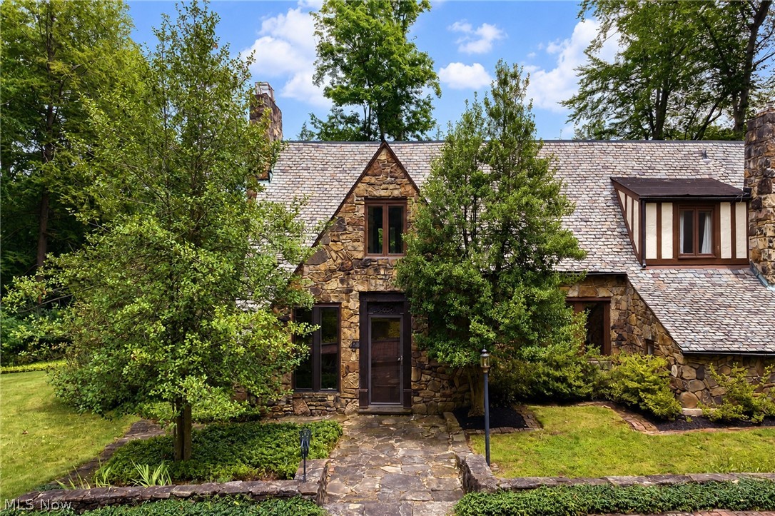 7905 Old Mill Road Gates Mills OH 44040