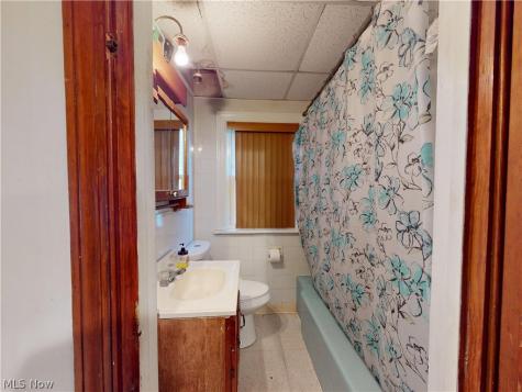 10321 Dove Avenue Cleveland OH 44105