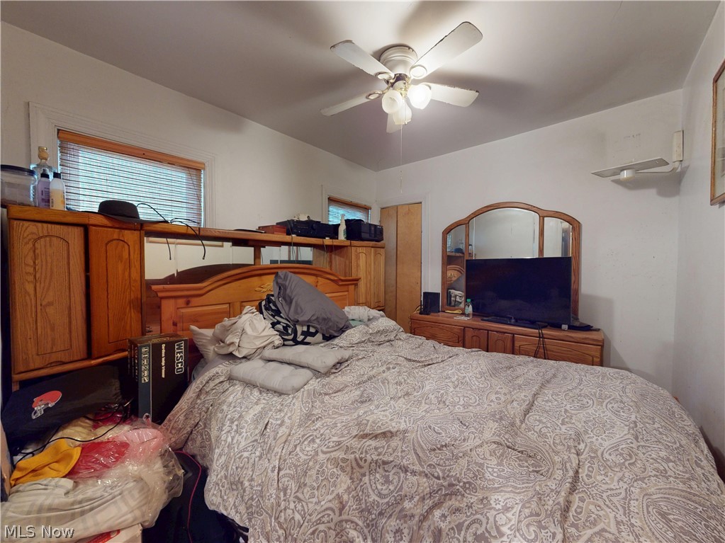 10321 Dove Avenue Cleveland OH 44105
