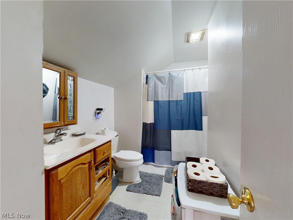 10321 Dove Avenue Cleveland OH 44105