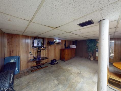 10321 Dove Avenue Cleveland OH 44105