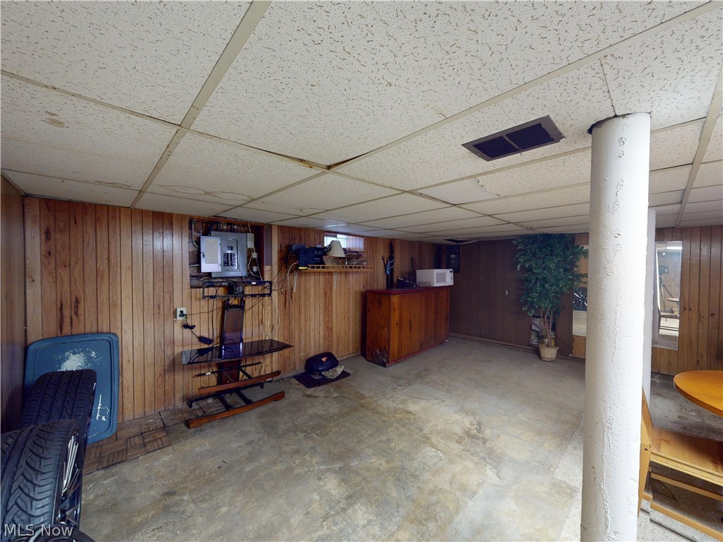10321 Dove Avenue Cleveland OH 44105