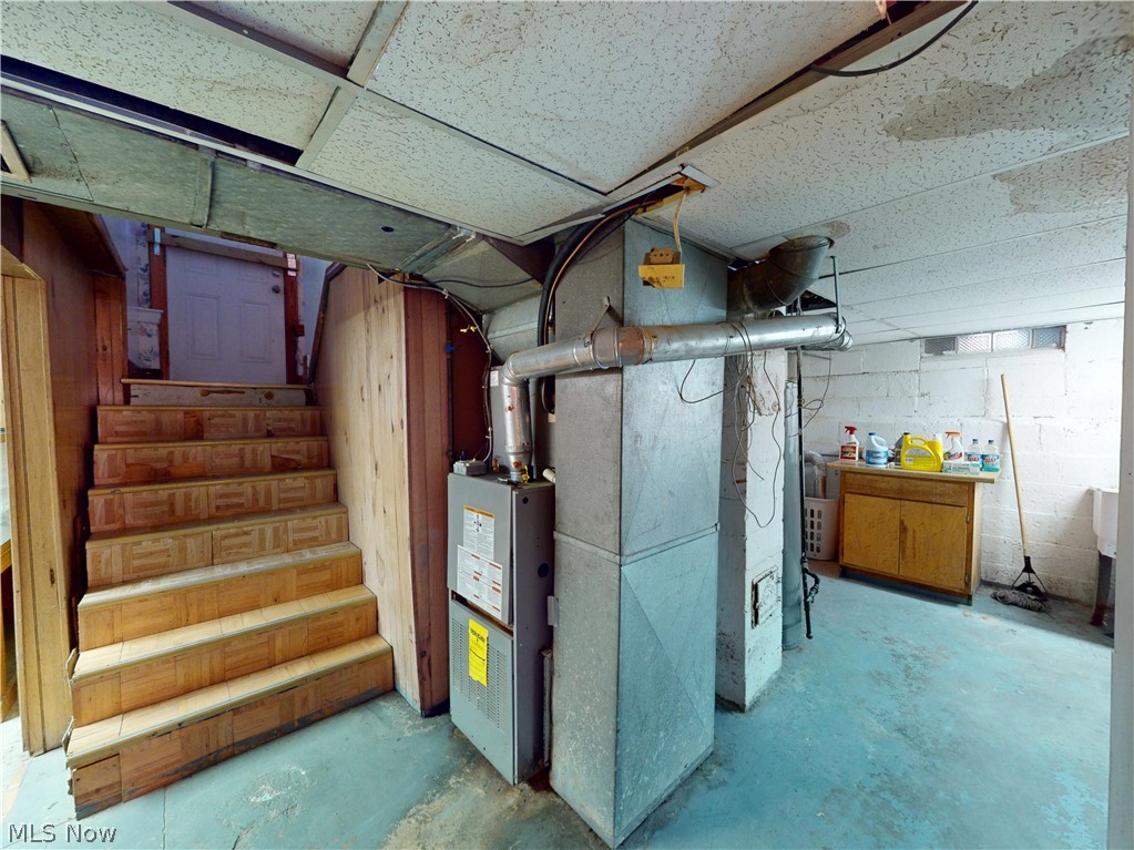 10321 Dove Avenue Cleveland OH 44105
