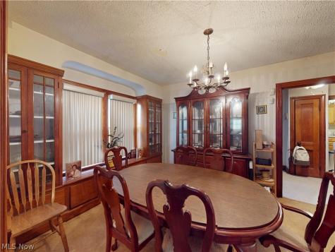 10321 Dove Avenue Cleveland OH 44105