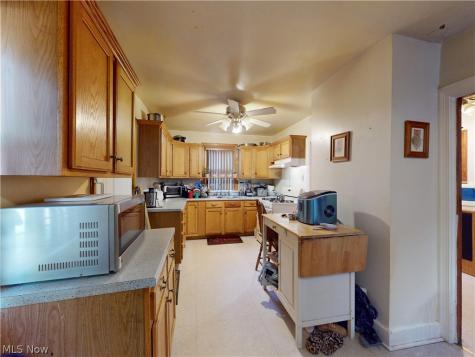 10321 Dove Avenue Cleveland OH 44105