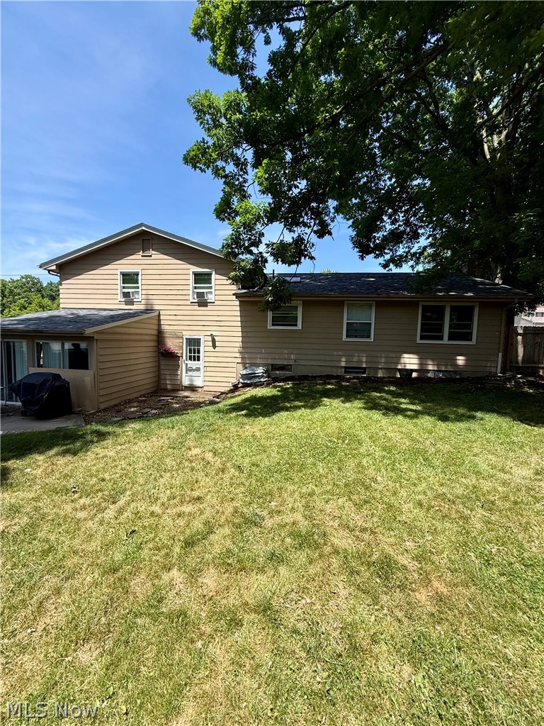 8524 Sleepy Hollow Drive NE Warren OH 44484