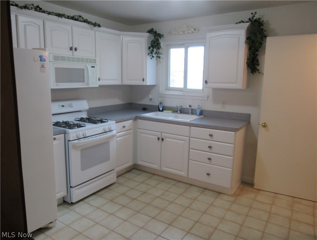 6176 Sylvia Drive Brook Park OH 44142