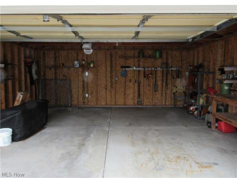 6176 Sylvia Drive Brook Park OH 44142