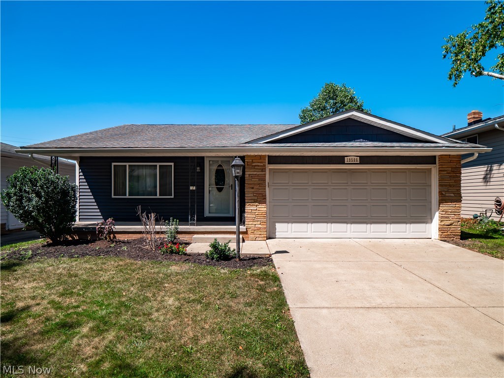 19506 Marwood Avenue Cleveland OH 44135