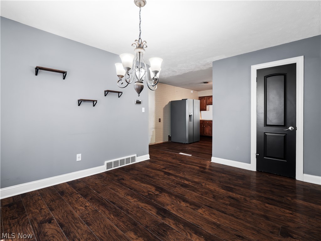 19506 Marwood Avenue Cleveland OH 44135