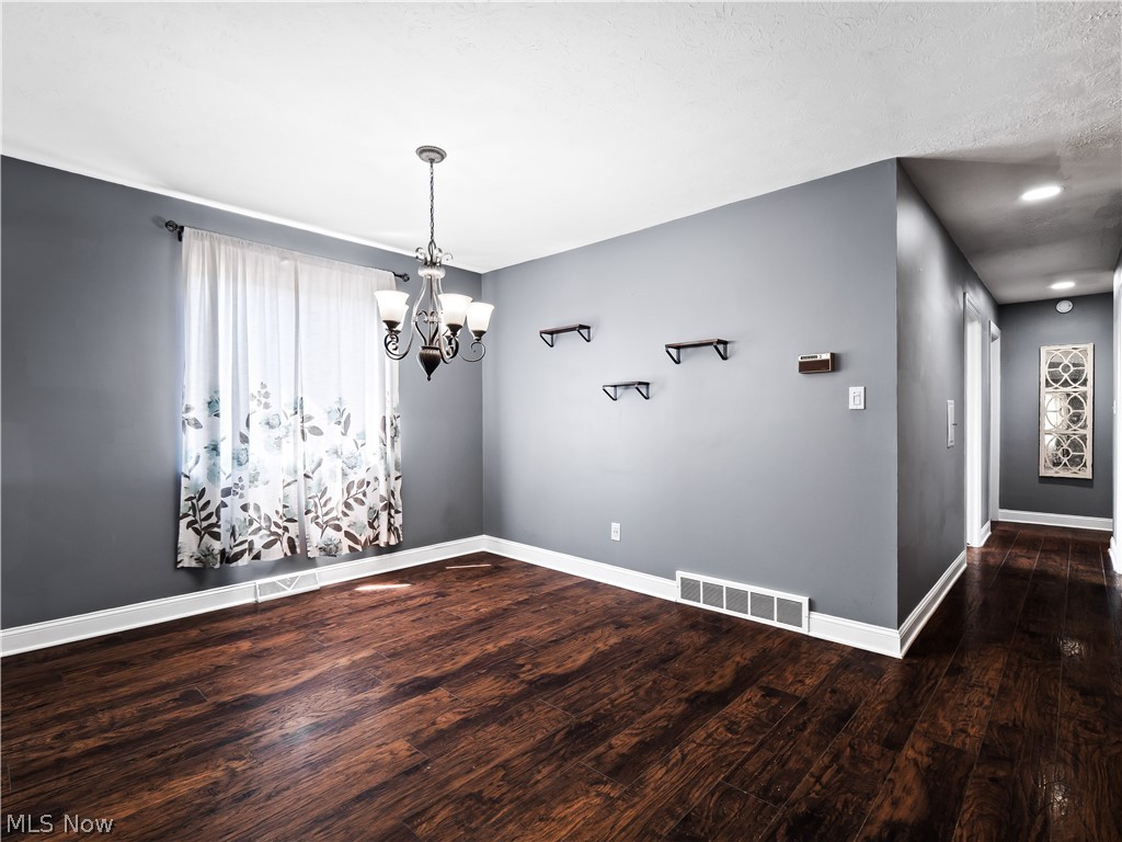 19506 Marwood Avenue Cleveland OH 44135