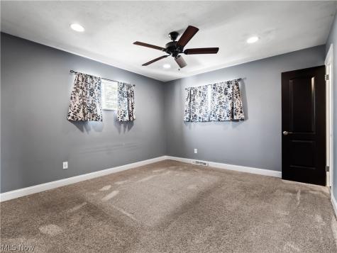 19506 Marwood Avenue Cleveland OH 44135