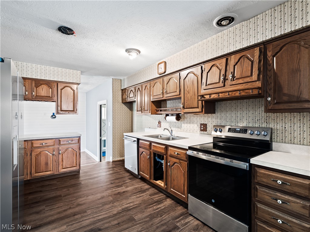 19506 Marwood Avenue Cleveland OH 44135