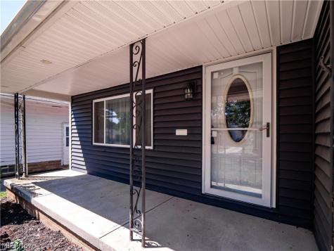 19506 Marwood Avenue Cleveland OH 44135