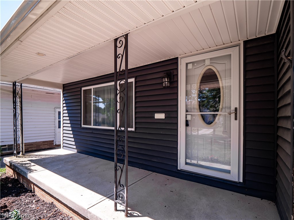 19506 Marwood Avenue Cleveland OH 44135