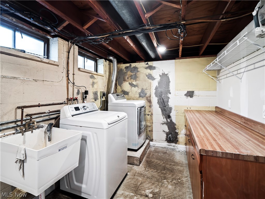 19506 Marwood Avenue Cleveland OH 44135