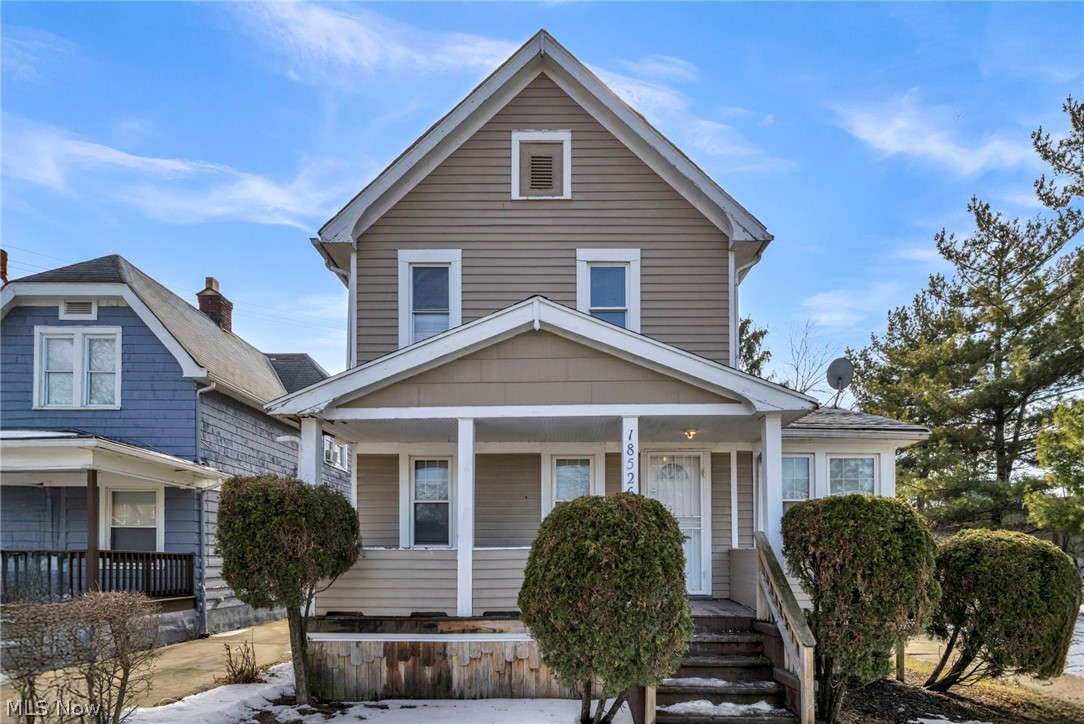 18526 Underwood Avenue Cleveland OH 44119