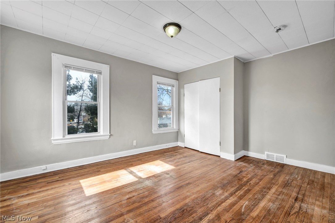 18526 Underwood Avenue Cleveland OH 44119