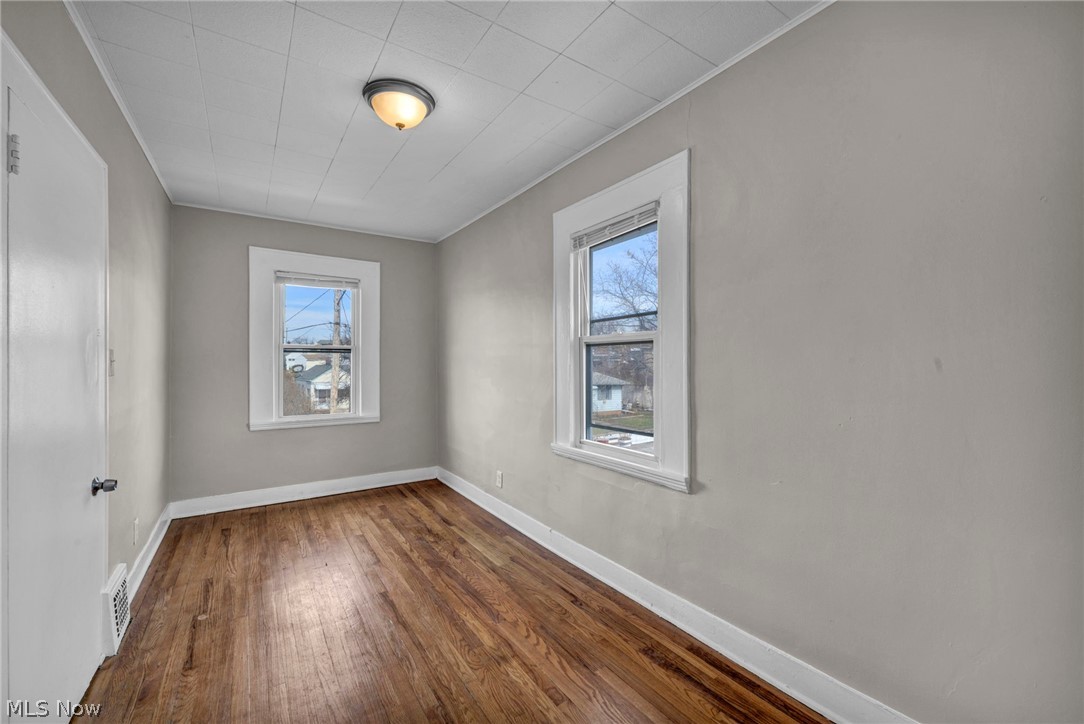 18526 Underwood Avenue Cleveland OH 44119