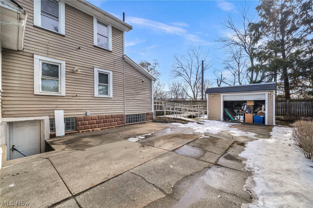 18526 Underwood Avenue Cleveland OH 44119