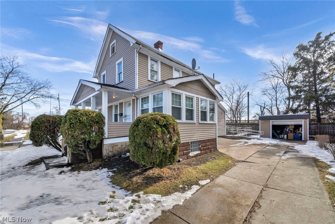 18526 Underwood Avenue Cleveland OH 44119
