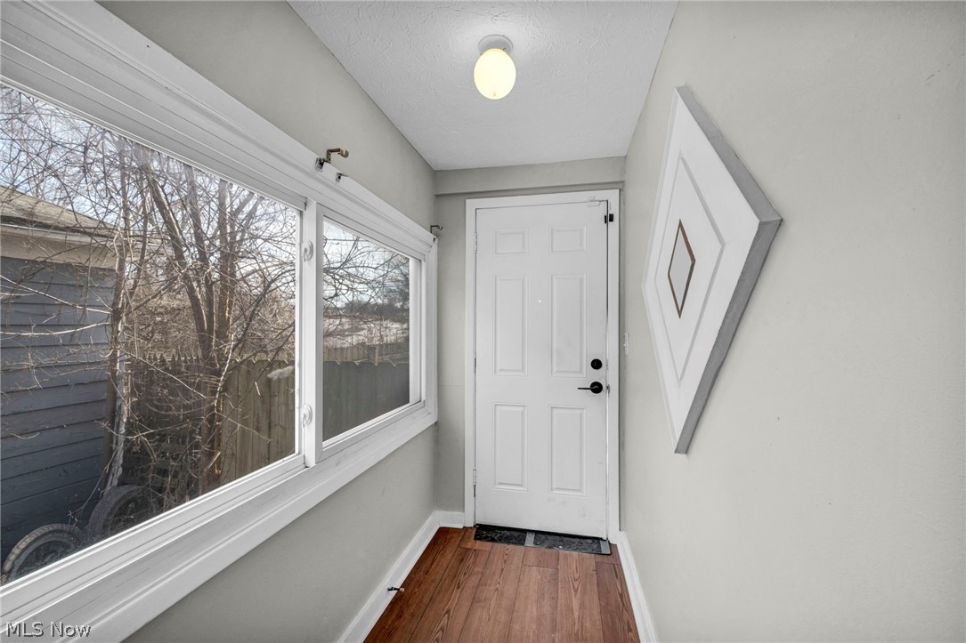 18526 Underwood Avenue Cleveland OH 44119