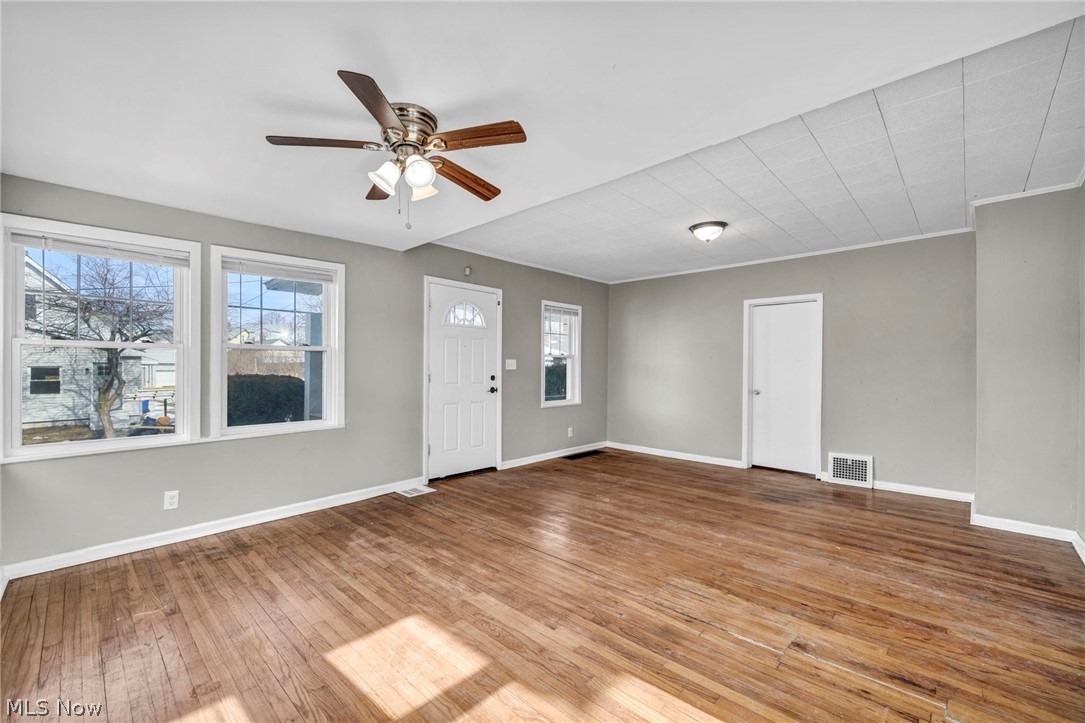 18526 Underwood Avenue Cleveland OH 44119