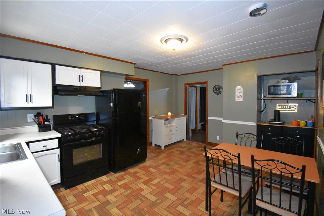 29 Stewart Street Struthers OH 44471