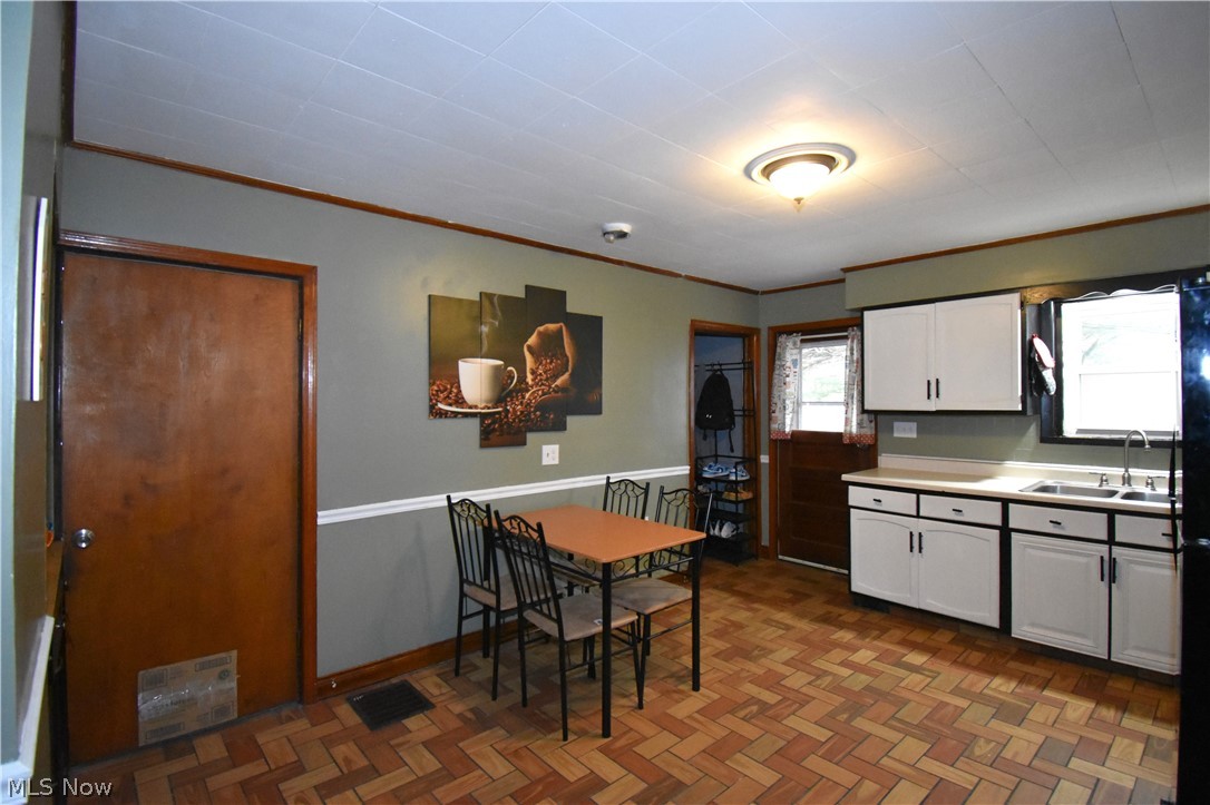 29 Stewart Street Struthers OH 44471