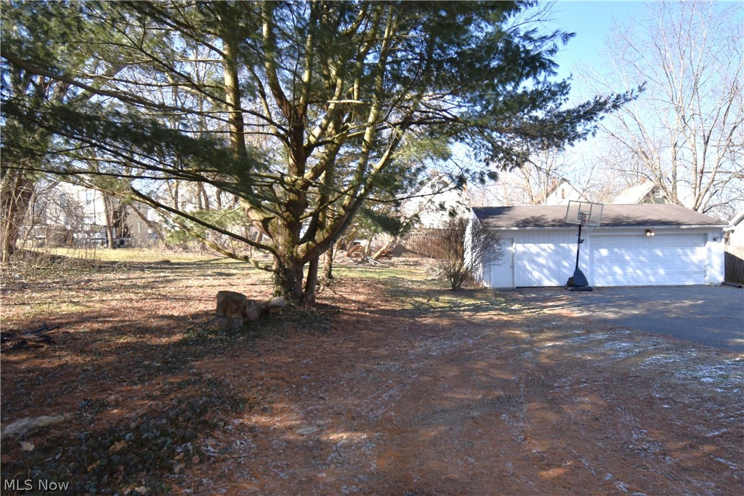 29 Stewart Street Struthers OH 44471