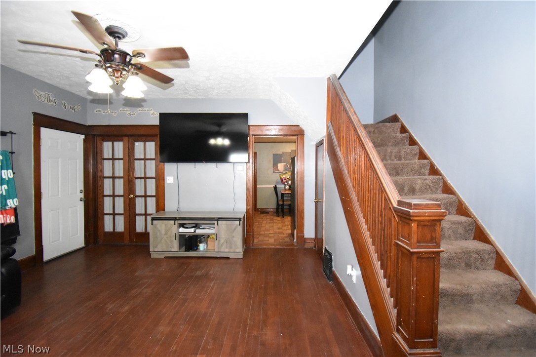 29 Stewart Street Struthers OH 44471