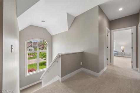 435 Dunwoody Drive Aurora OH 44202