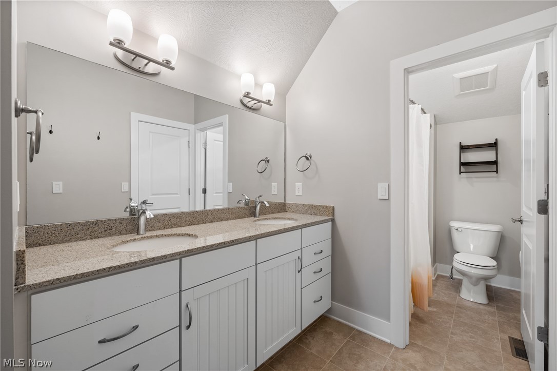 435 Dunwoody Drive Aurora OH 44202