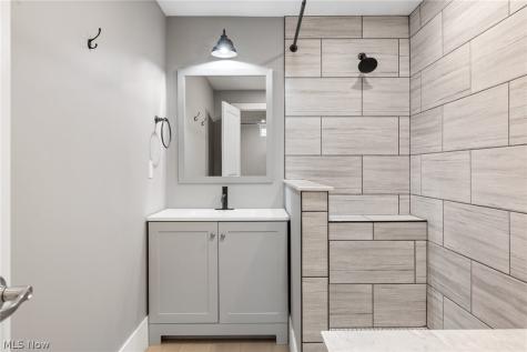 435 Dunwoody Drive Aurora OH 44202
