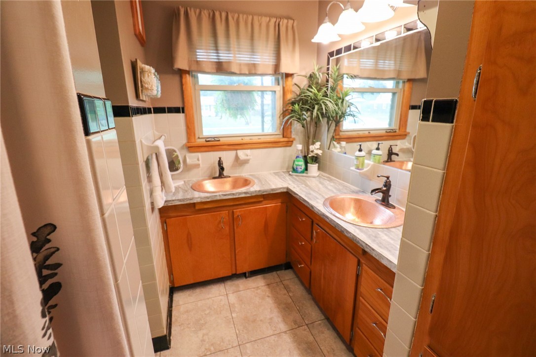 29 Bittersweet Drive Columbiana OH 44408