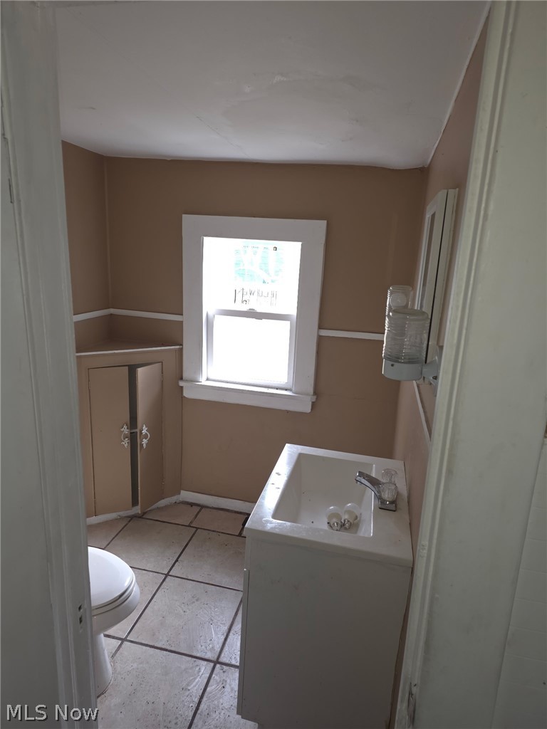 14812 Westropp Avenue Cleveland OH 44110