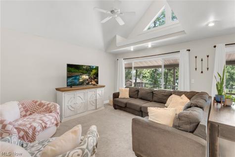 155 Cheyenne Trail Malvern OH 44644