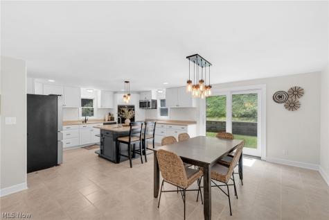 155 Cheyenne Trail Malvern OH 44644